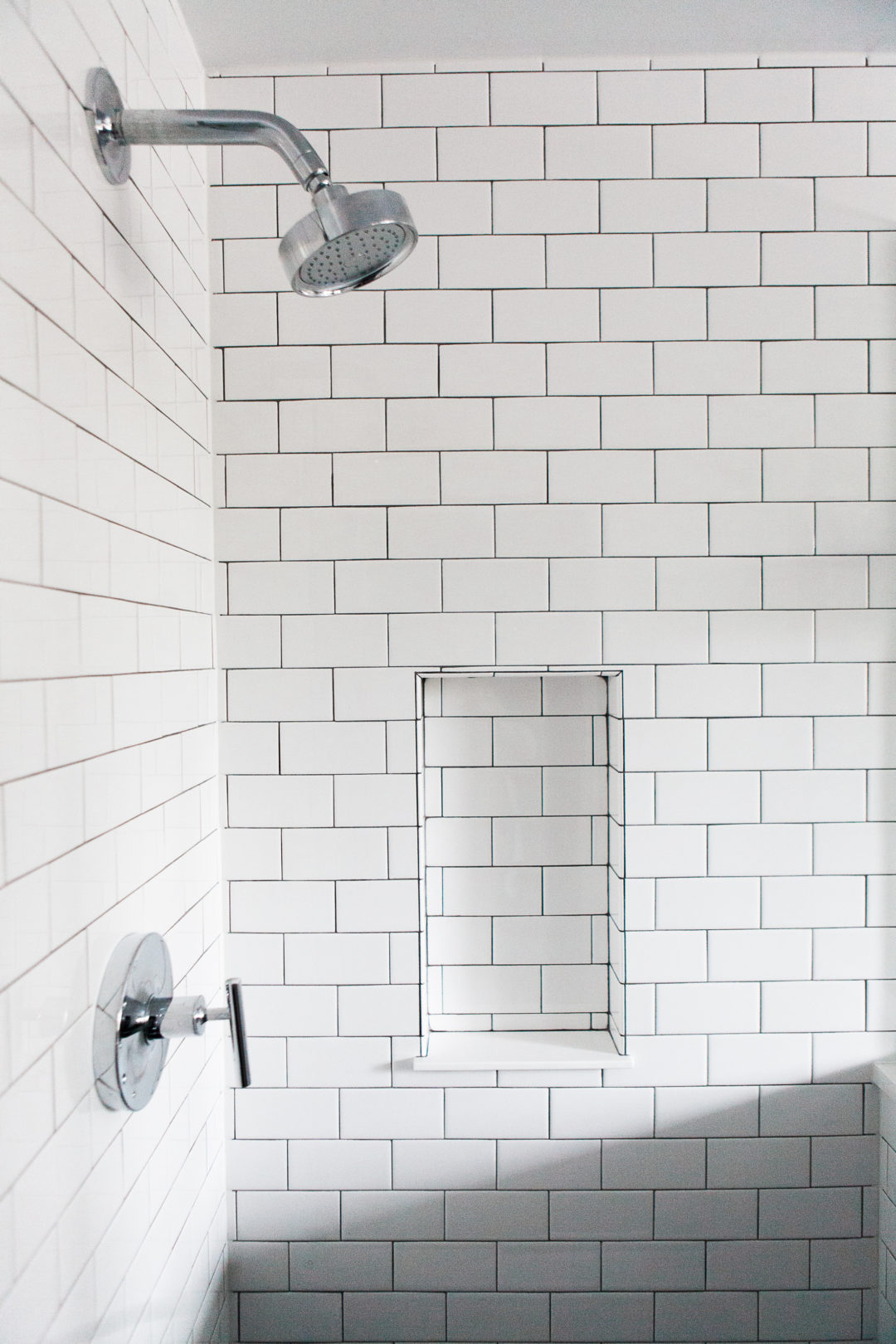 MID CENTURY MAIN HOUSE REVEAL: GUEST BATH | Curio Design Studio