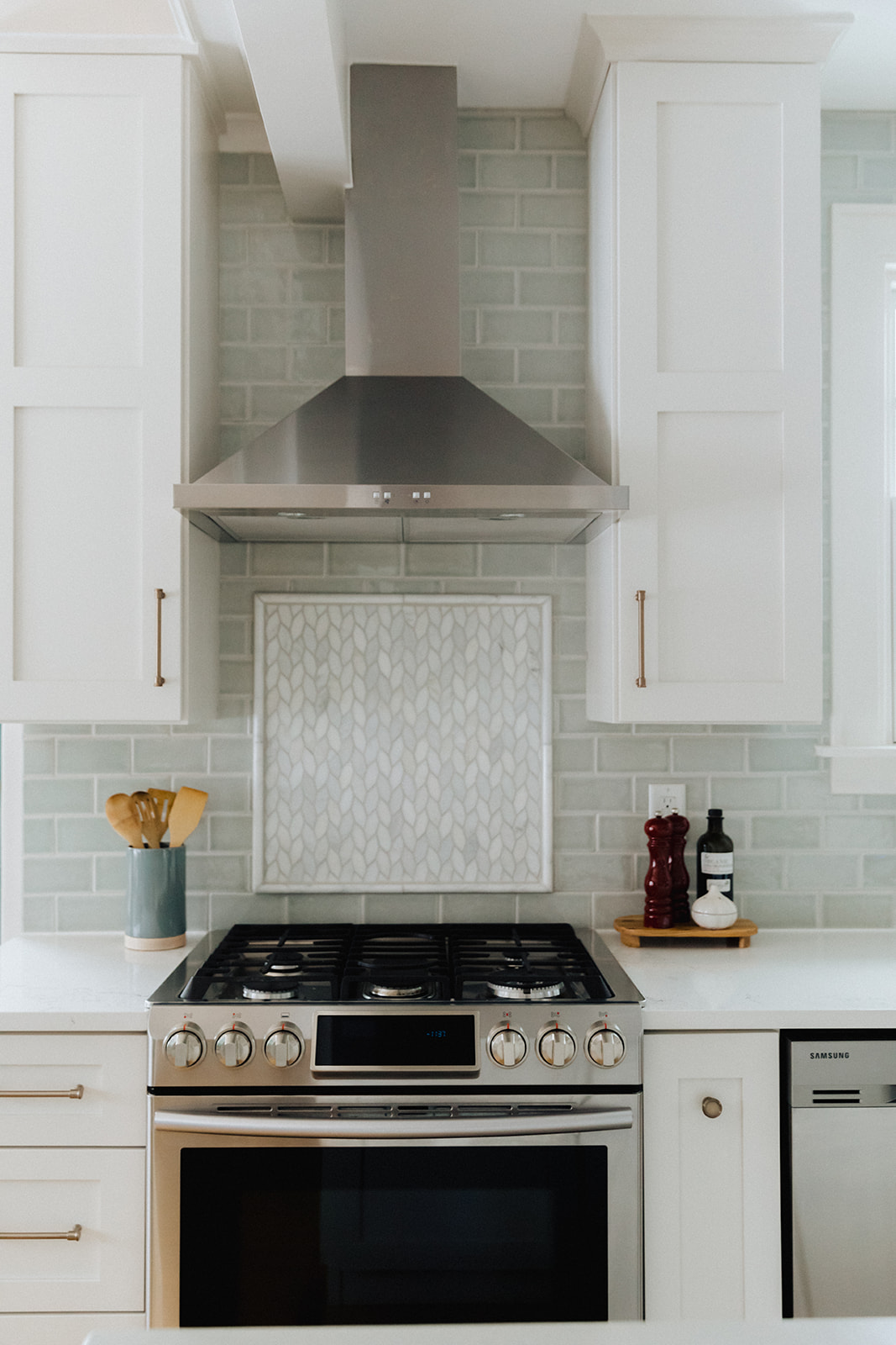 slide in range custom kitchen